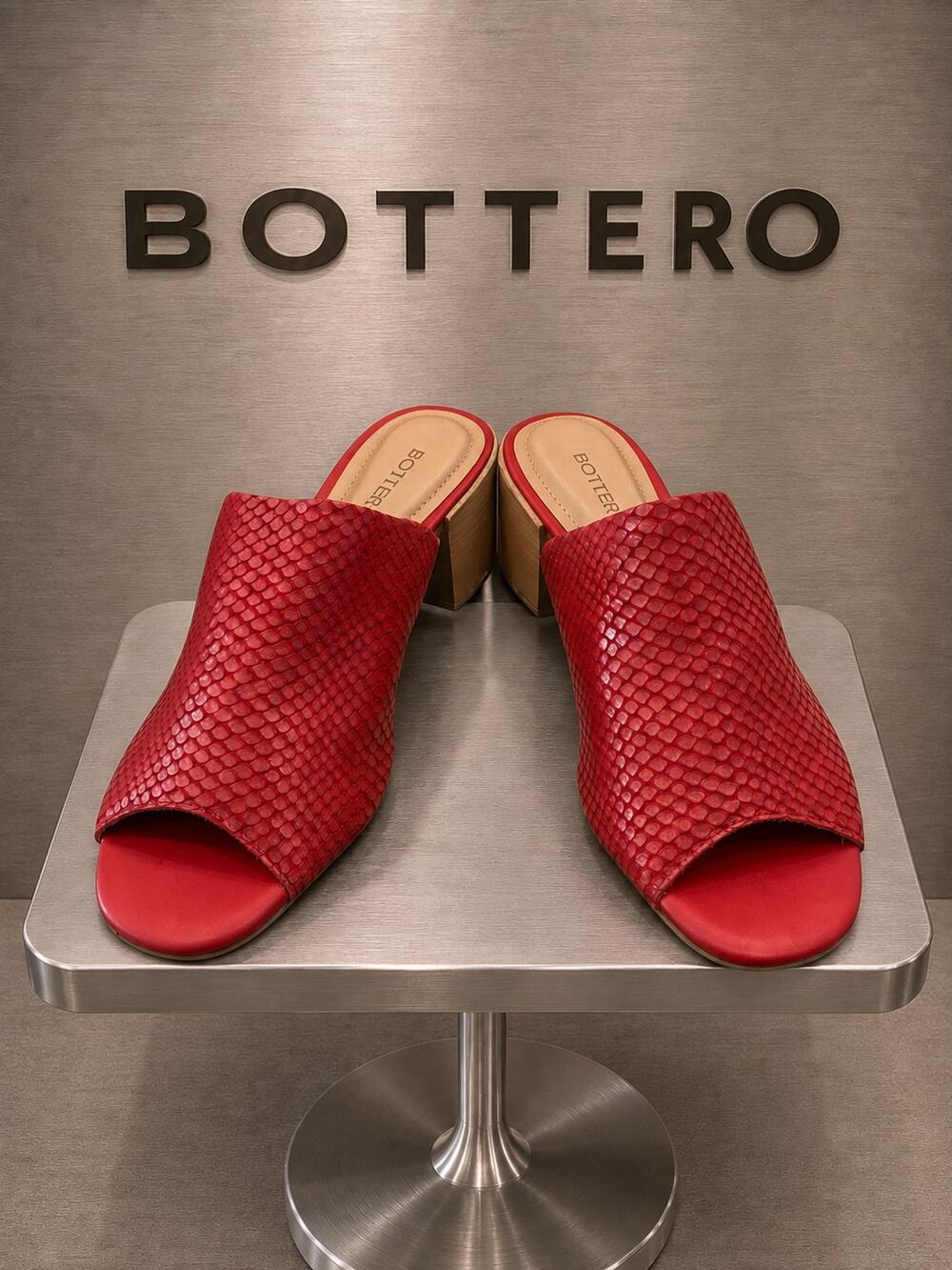 Bottero Red Snake Embossed Open Toe Block Heel Mules Women’s Size 9